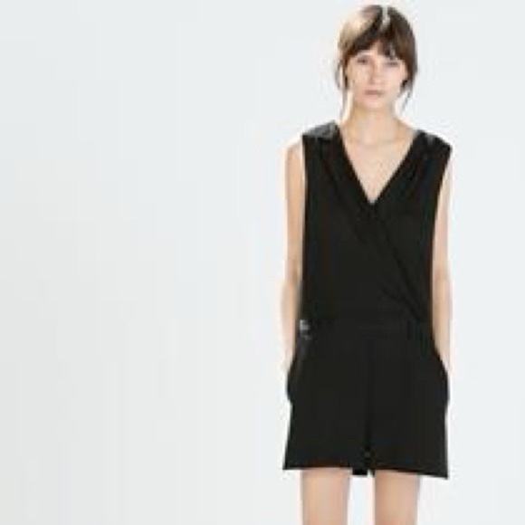 ZARA Size M Womens Crossover V-neck Jumpsuit Romper Black open back - Picture 3 of 16
